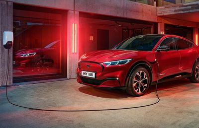 Mustang Mach-E, primul SUV electric Ford te poate face să te îndrăgostești de mașinile electrice