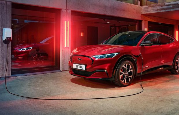 Mustang Mach-E, primul SUV electric Ford te poate face să te îndrăgostești de mașinile electrice