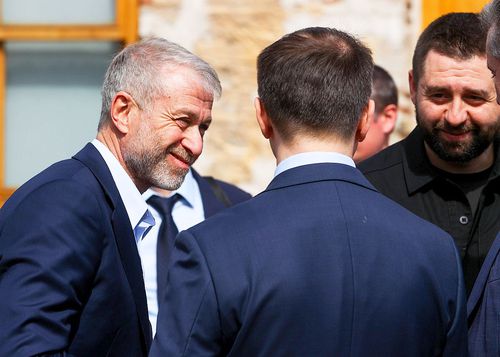 Roman Abramovich și cele două delegații de negocieri, foto: Imago