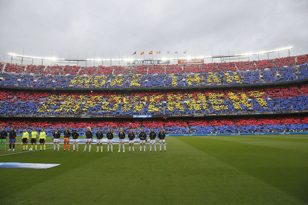 Record istoric la un meci de fotbal feminin » 91.553 de fani au fost pe Camp Nou la Barcelona - Real Madrid! Mai multi spectatori decât a avut echipa lui Xavi în acest sezon!
