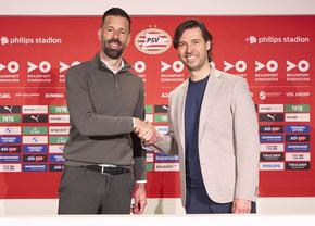 Ruud van Nistelrooy a semnat » Fostul atacant va fi antrenorul celor de la PSV