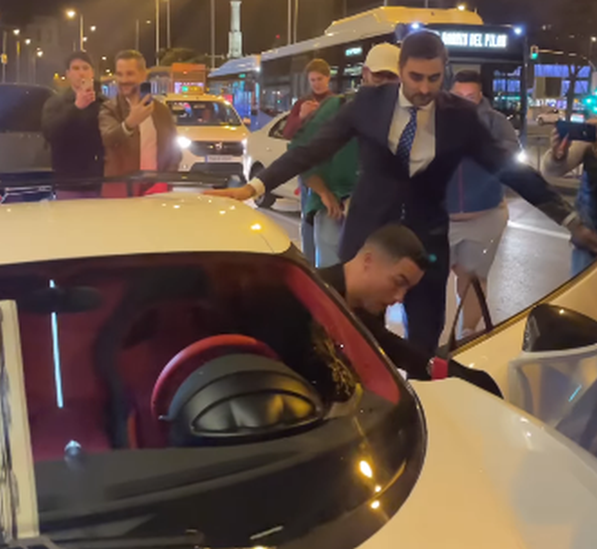 Ronaldo a ieșit prima dată în oraș cu „bijuteria” de 10 milioane de euro!