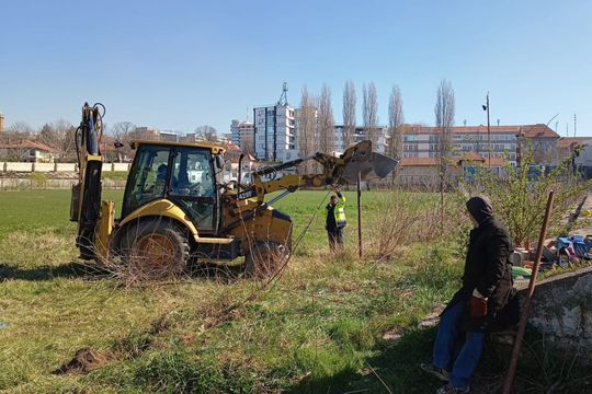 A început demolarea pe stadionul „Tineretului” din Craiova - imagine din 30 martie 2023 / Sursă foto: Facebook@ Universitatea Craiova
