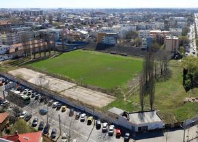Buldozerele au intrat astăzi pe stadionul dintr-un oraș legendar al României: „Mulțumim pentru toate amintirile”