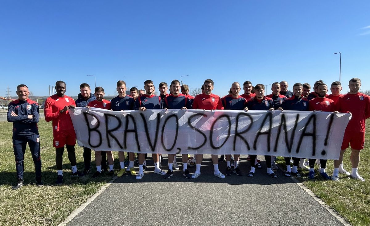 „Ne face mândri!” » Fotbaliștii echipei din Liga 1 au venit la antrenament cu un mesaj pentru Sorana Cîrstea: „Ce reușește este de apreciat”