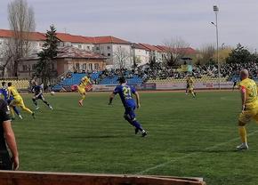 Unirea Slobozia - CS Mioveni 1-0 » Gazdele, cu un picior în Superligă