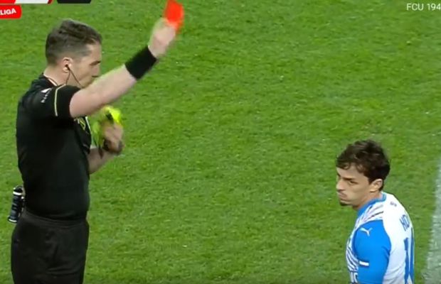 Fază complicată în Universitatea Craiova - Rapid » Eliminare dictată la câteva secunde după un penalty cerut de gazde