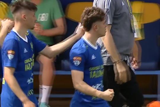 Bucuria lui Laurențiu Vlăsceanu / marcatorul singurului gol din Unirea Slobozia – CS Mioveni / Foto: captură de ecran Prima Sport