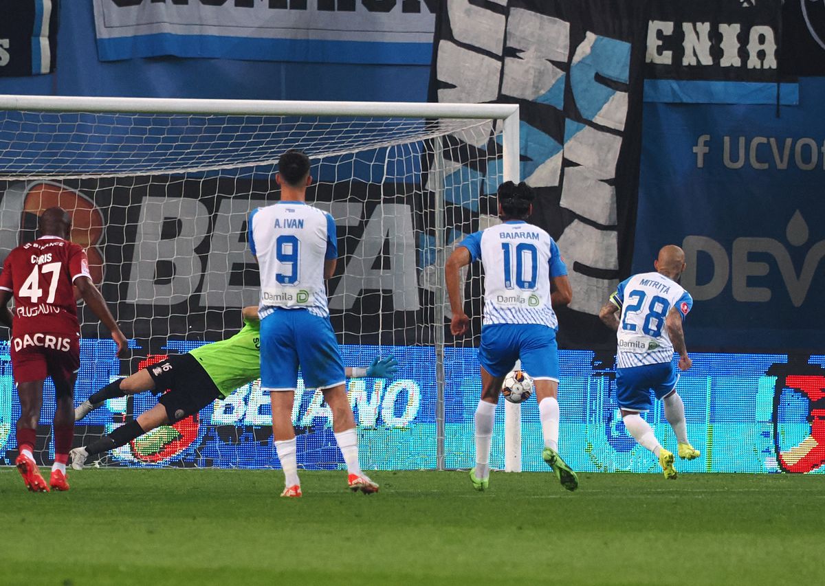 Cum a dictat Istvan Kovacs primul penalty stagional împotriva Rapidului » Statistica e incredibilă