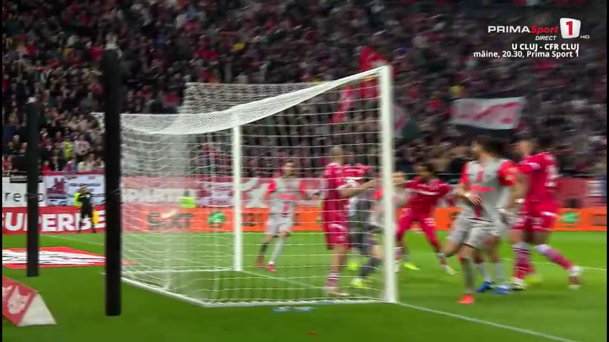 Fază controversată în derby-ul Dinamo - FCSB » Adrian Porumboiu și Marius Avram s-au pus de acord!