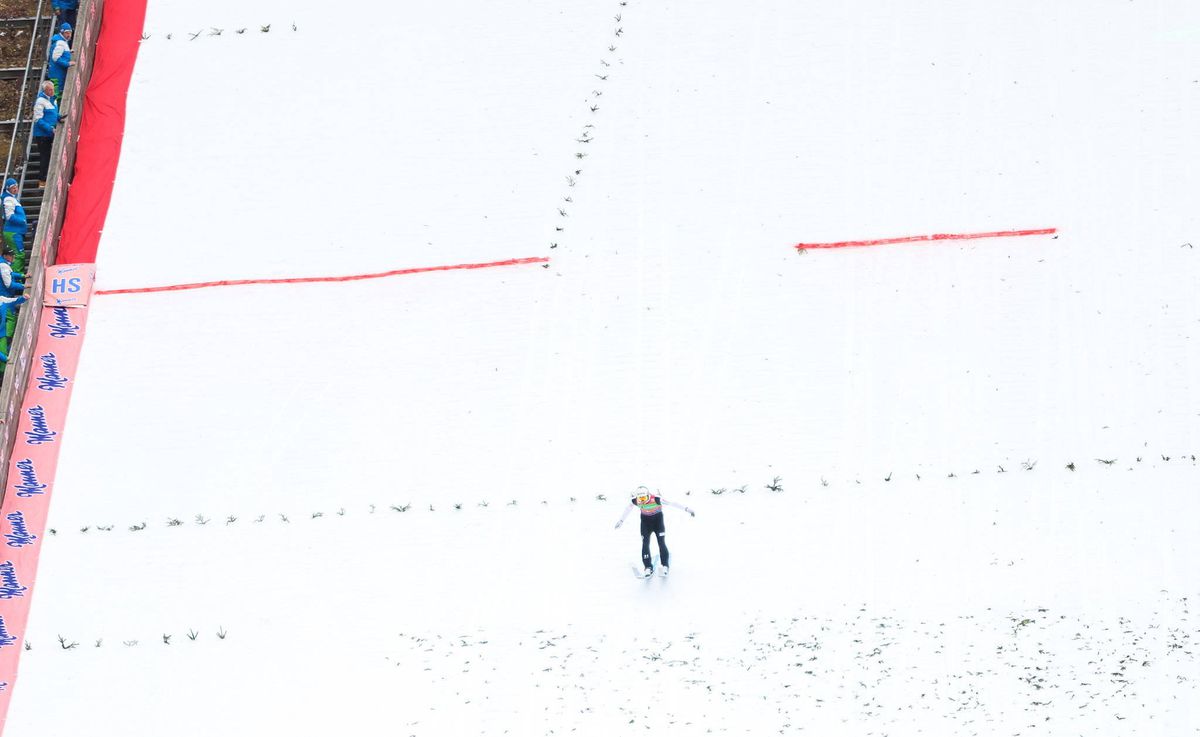 Domen Prevc, record mondial la sărituri cu schiurile