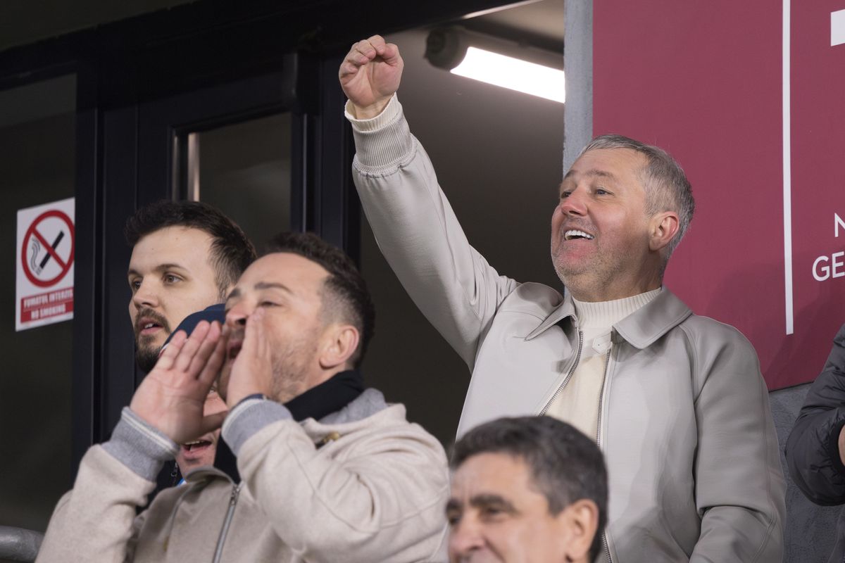 Gazeta a întrebat, Rădoi a dat răspunsul » Universitatea Craiova schimbă abordarea pentru „dubla” cu CFR Cluj: „Luăm în calcul inclusiv așa ceva”