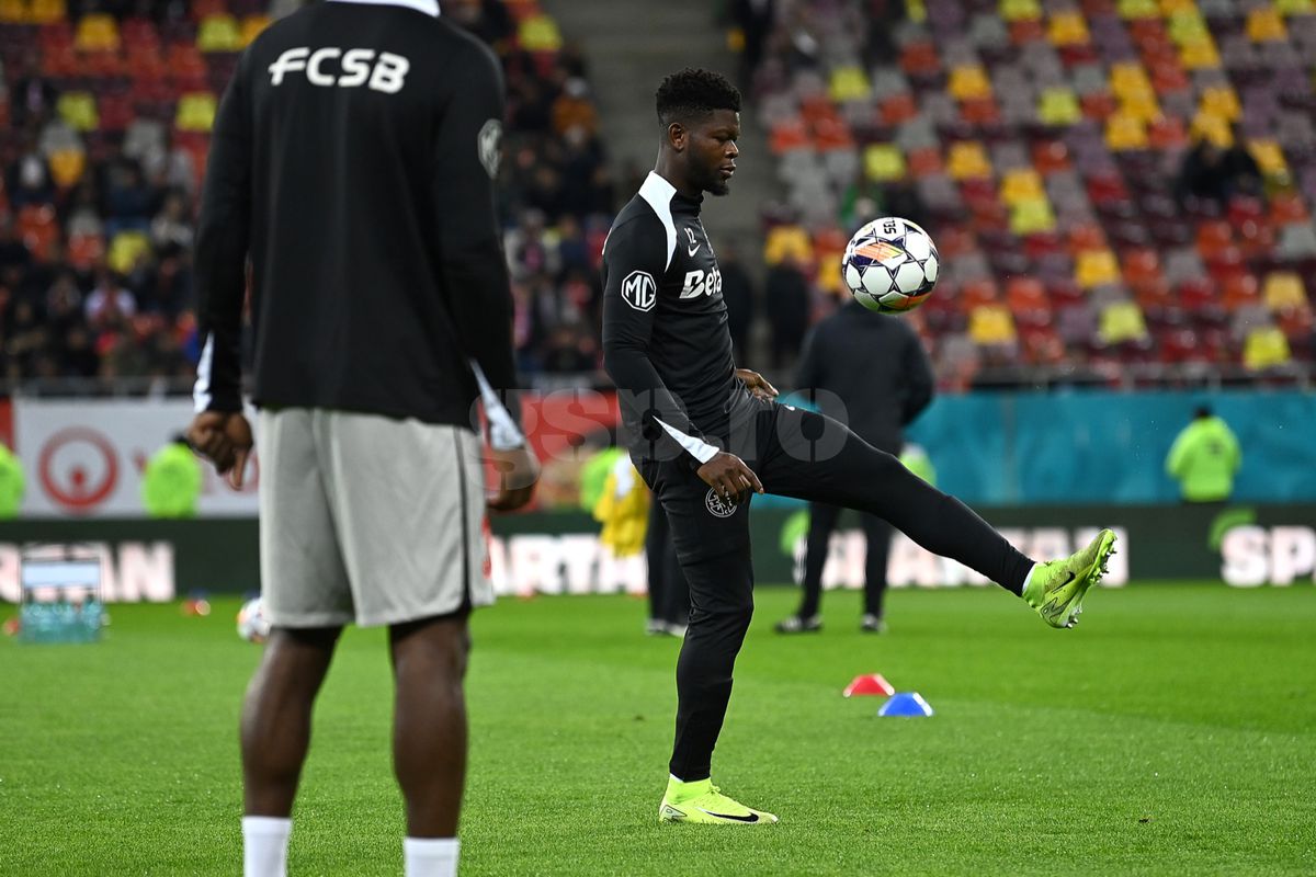 Dinamo - FCSB, imagini dinainte de meci + mesaje afișate în stadion