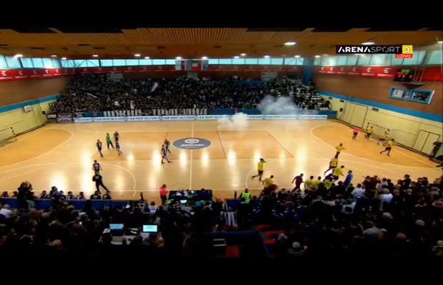 Haos în handbalul european! Explozii în sala lui Partizan, adversarii au fugit înainte de startul meciului
