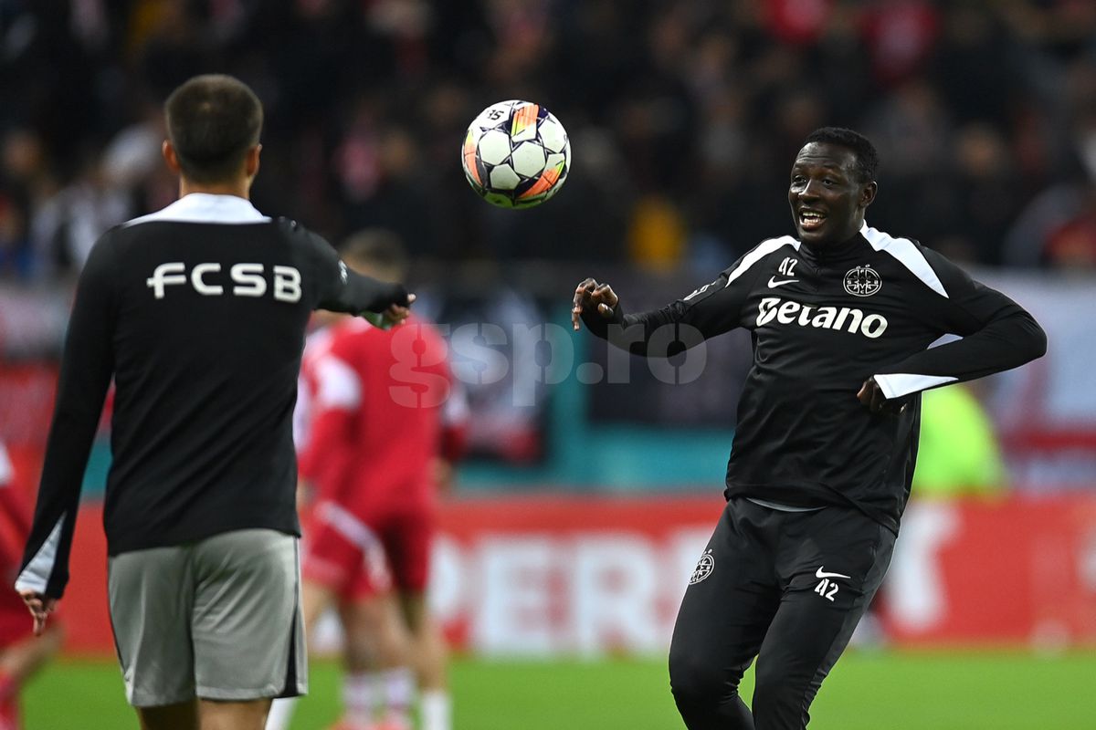 Dinamo - FCSB, imagini dinainte de meci + mesaje afișate în stadion