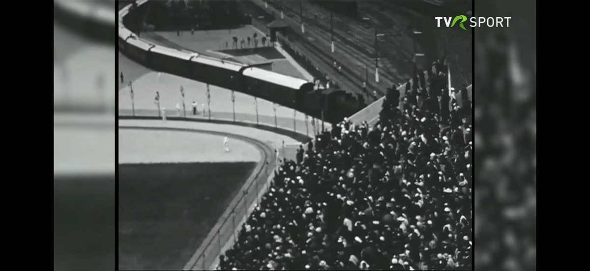 Imagini în premieră difuzate de Televiziunea Română » Cum a fost devastat stadionul Rapid în bombardamentele din 1944!