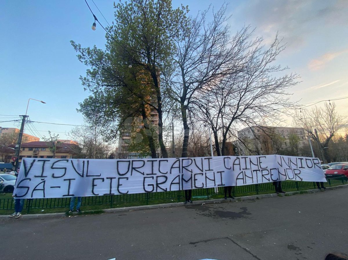 Dinamo - FCSB, imagini dinainte de meci + mesaje afișate în stadion