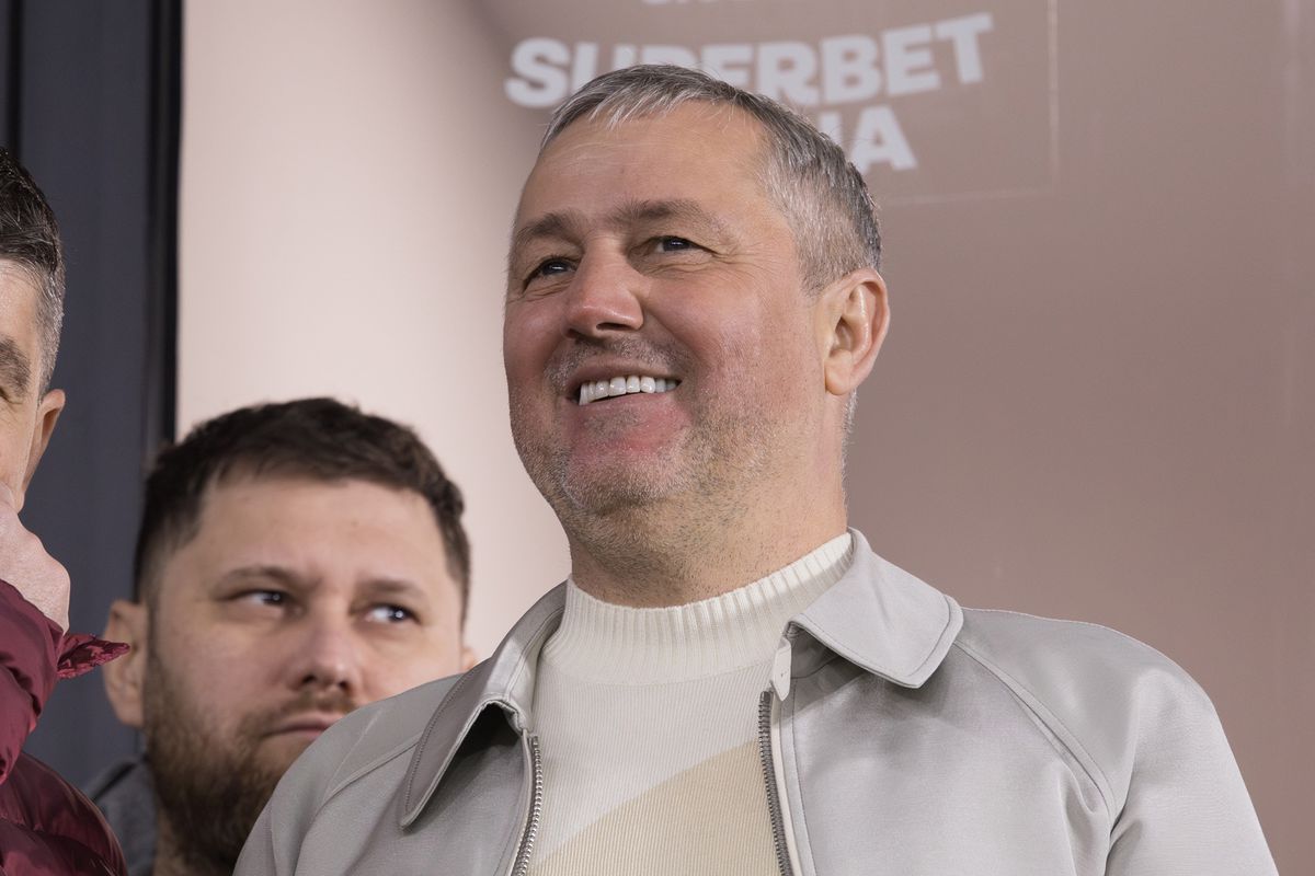 Gazeta a întrebat, Rădoi a dat răspunsul » Universitatea Craiova schimbă abordarea pentru „dubla” cu CFR Cluj: „Luăm în calcul inclusiv așa ceva”