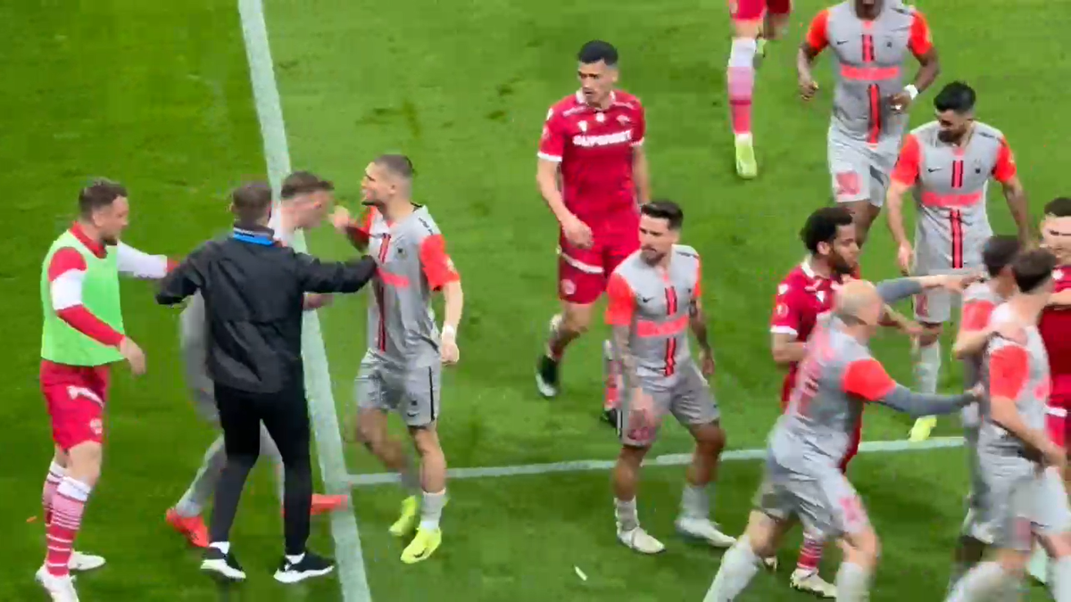 DINAMO - FCSB/ Miculescu s-a bucurat în fața PCH