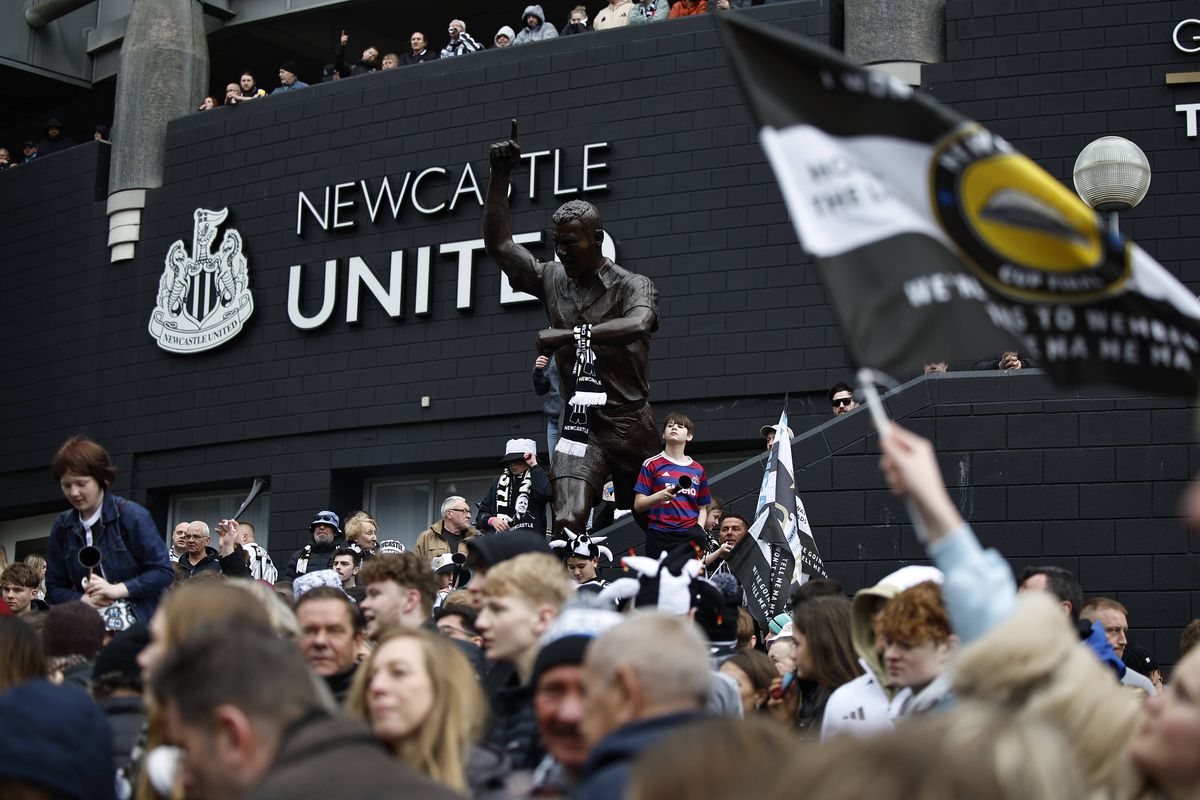Suporterii lui Newcastle au sărbătorit triumful din Cupa Ligii Angliei