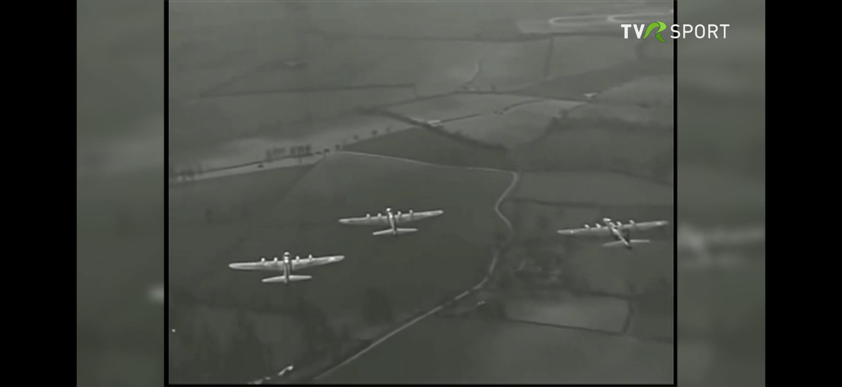 Imagini în premieră difuzate de Televiziunea Română » Cum a fost devastat stadionul Rapid în bombardamentele din 1944!