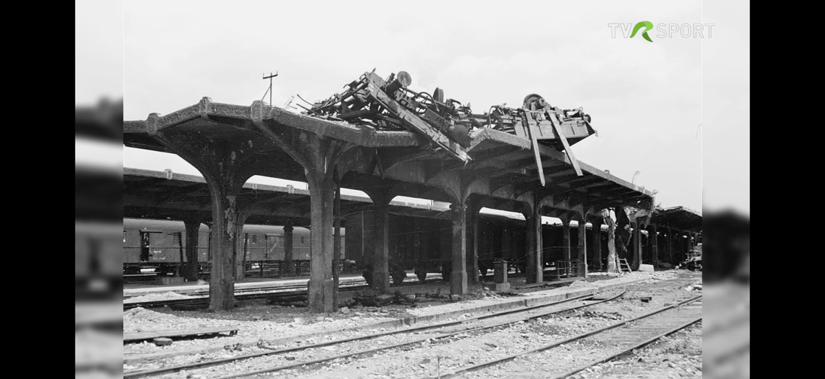 Imagini în premieră difuzate de Televiziunea Română » Cum a fost devastat stadionul Rapid în bombardamentele din 1944!