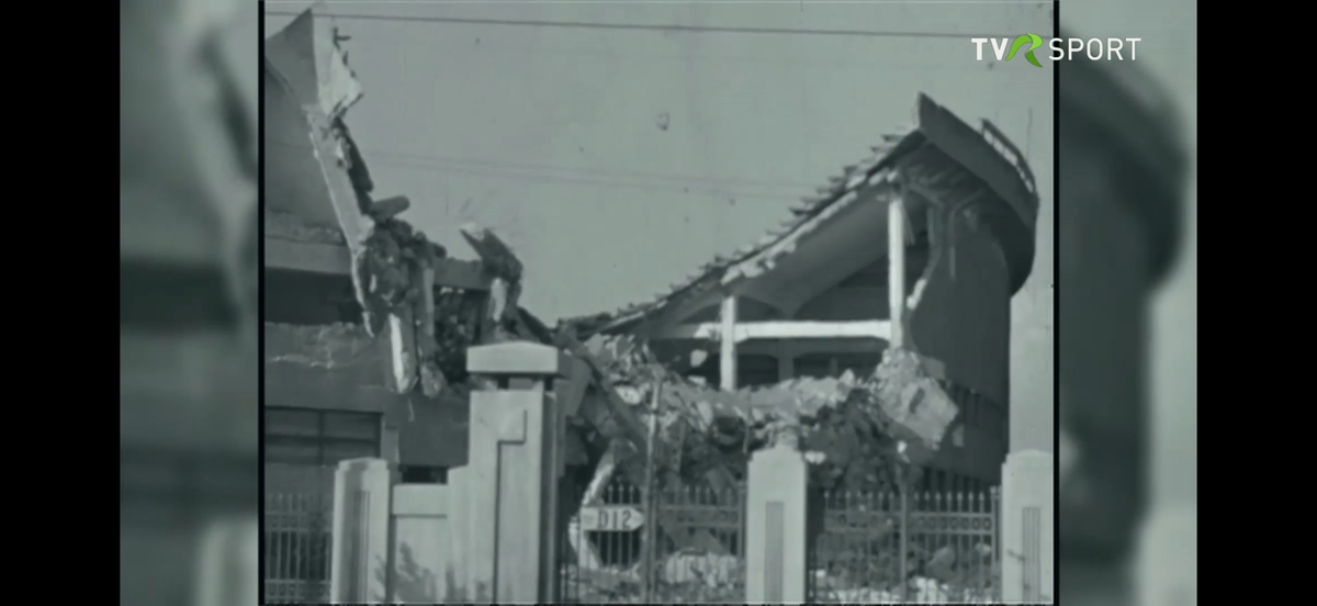 Imagini în premieră difuzate de Televiziunea Română » Cum a fost devastat stadionul Rapid în bombardamentele din 1944!