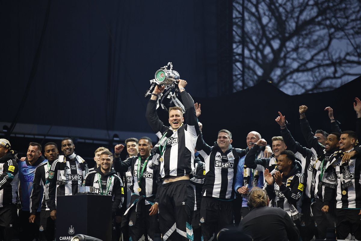 Suporterii lui Newcastle au sărbătorit triumful din Cupa Ligii Angliei