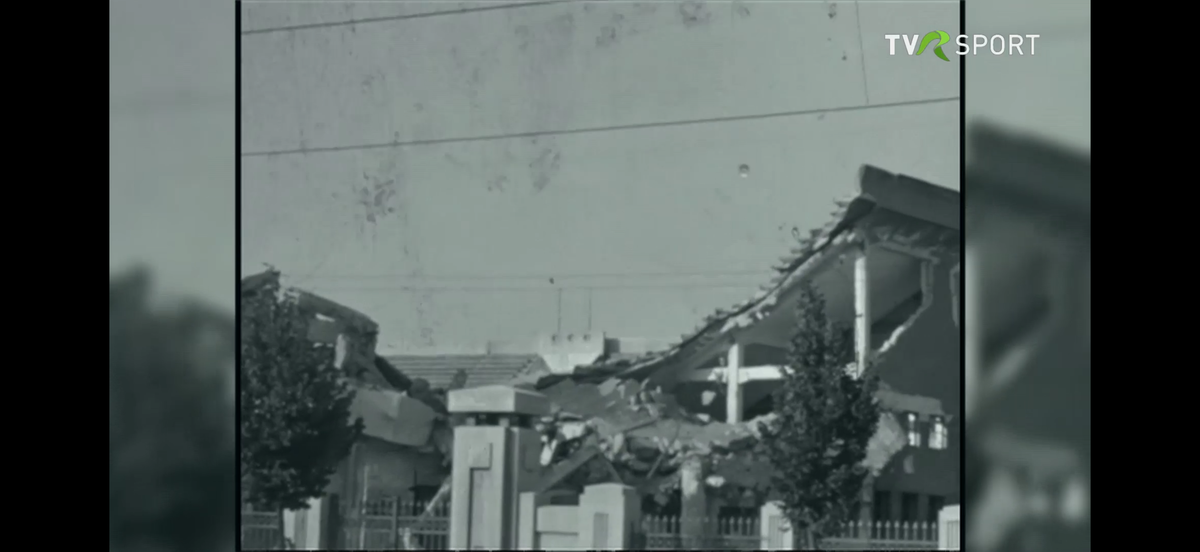 Imagini în premieră difuzate de Televiziunea Română » Cum a fost devastat stadionul Rapid în bombardamentele din 1944!