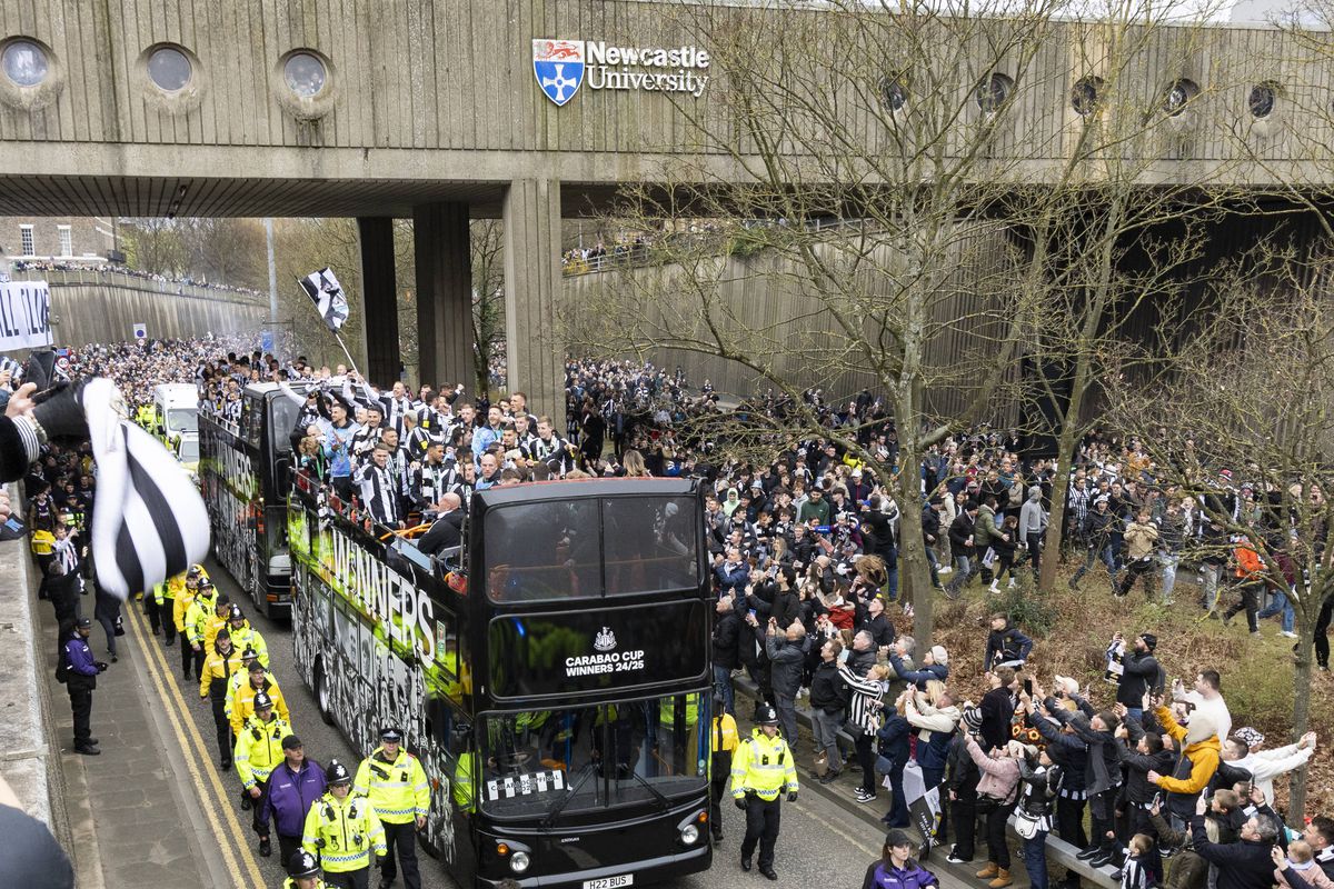 Suporterii lui Newcastle au sărbătorit triumful din Cupa Ligii Angliei