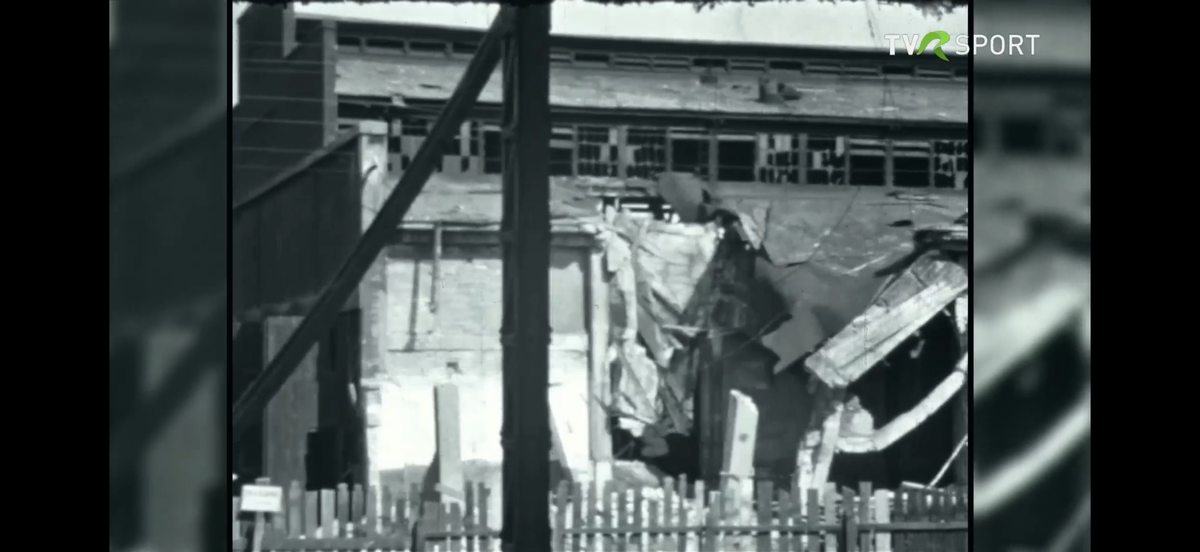 Imagini în premieră difuzate de Televiziunea Română » Cum a fost devastat stadionul Rapid în bombardamentele din 1944!