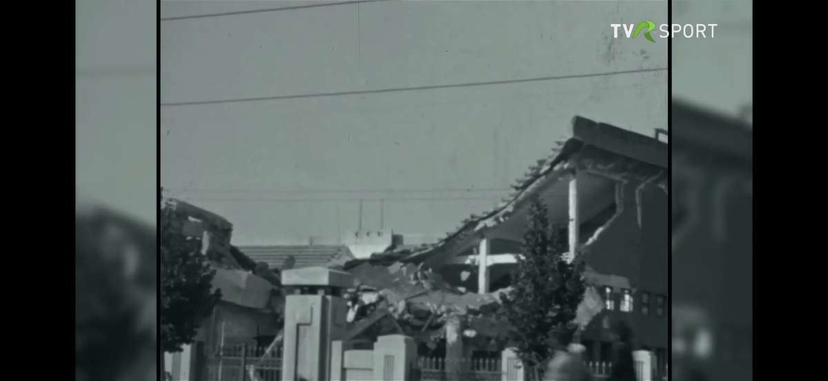 Imagini în premieră difuzate de Televiziunea Română » Cum a fost devastat stadionul Rapid în bombardamentele din 1944!