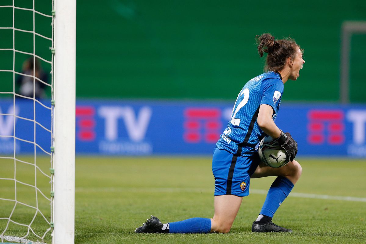 O româncă a primit trofeul de cel mai bun portar din Serie A