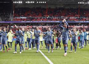Ajax a dat lovitura pe terenul marii rivale » Titlul e la orizont