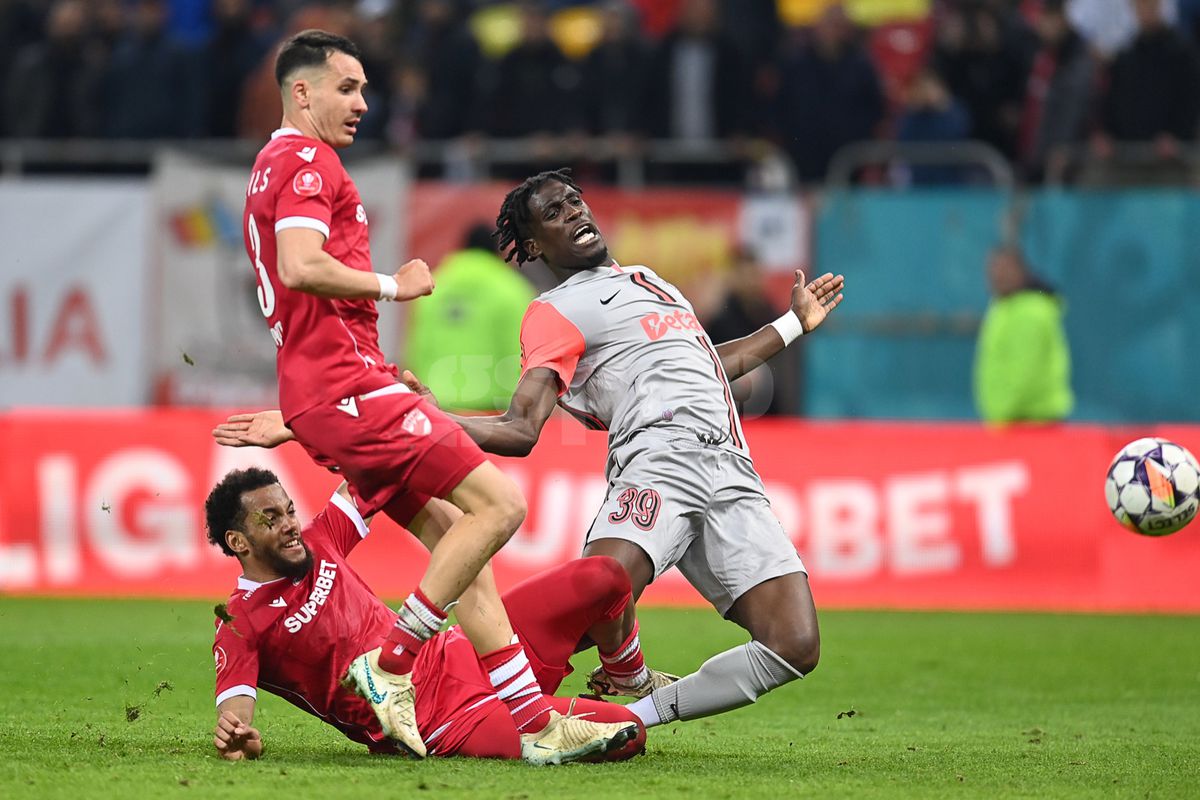 David Miculescu a explicat gestul care a inflamat derby-ul Dinamo - FCSB: „Arbitrul a interpretat altceva!”