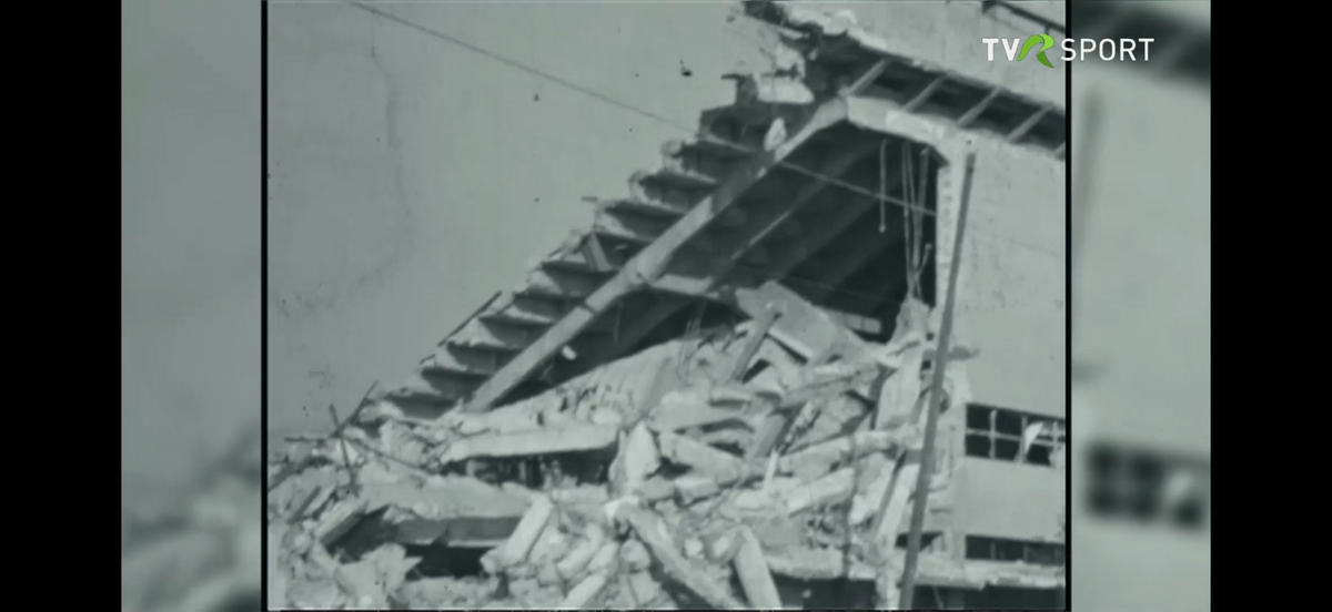 Imagini în premieră difuzate de Televiziunea Română » Cum a fost devastat stadionul Rapid în bombardamentele din 1944!