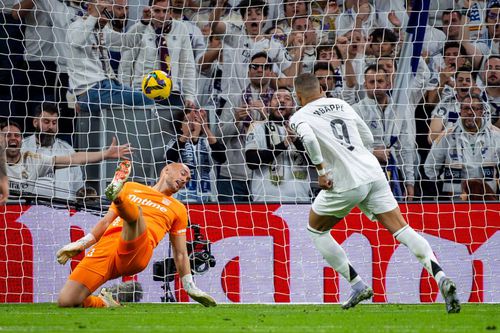 Kylian Mbappe deschide scorul cu Leganes, din penalty / Foto: Imago