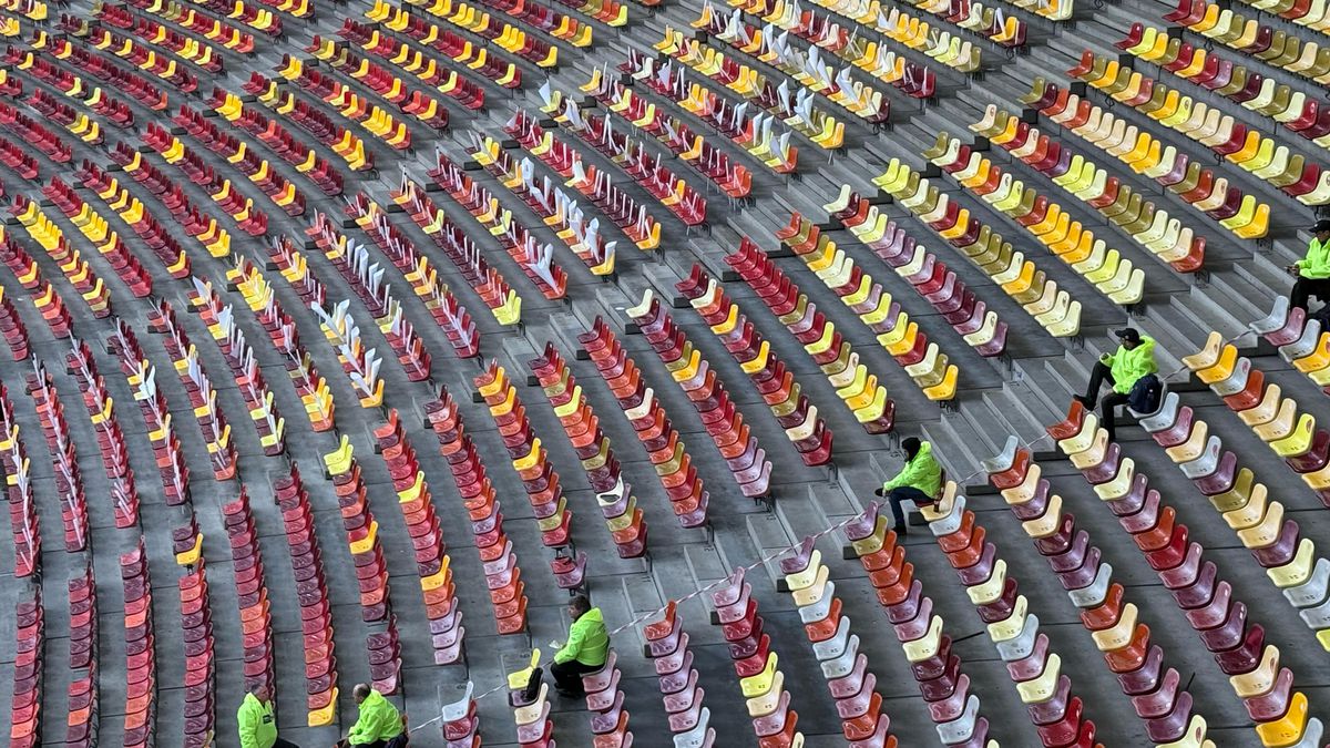 Imagine VIRALĂ după Dinamo - FCSB, cu Florinel Coman în prim-plan: ce a făcut de la 2.400 de kilometri distanță