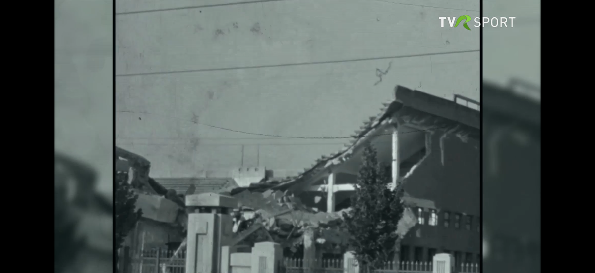 Imagini în premieră difuzate de Televiziunea Română » Cum a fost devastat stadionul Rapid în bombardamentele din 1944!