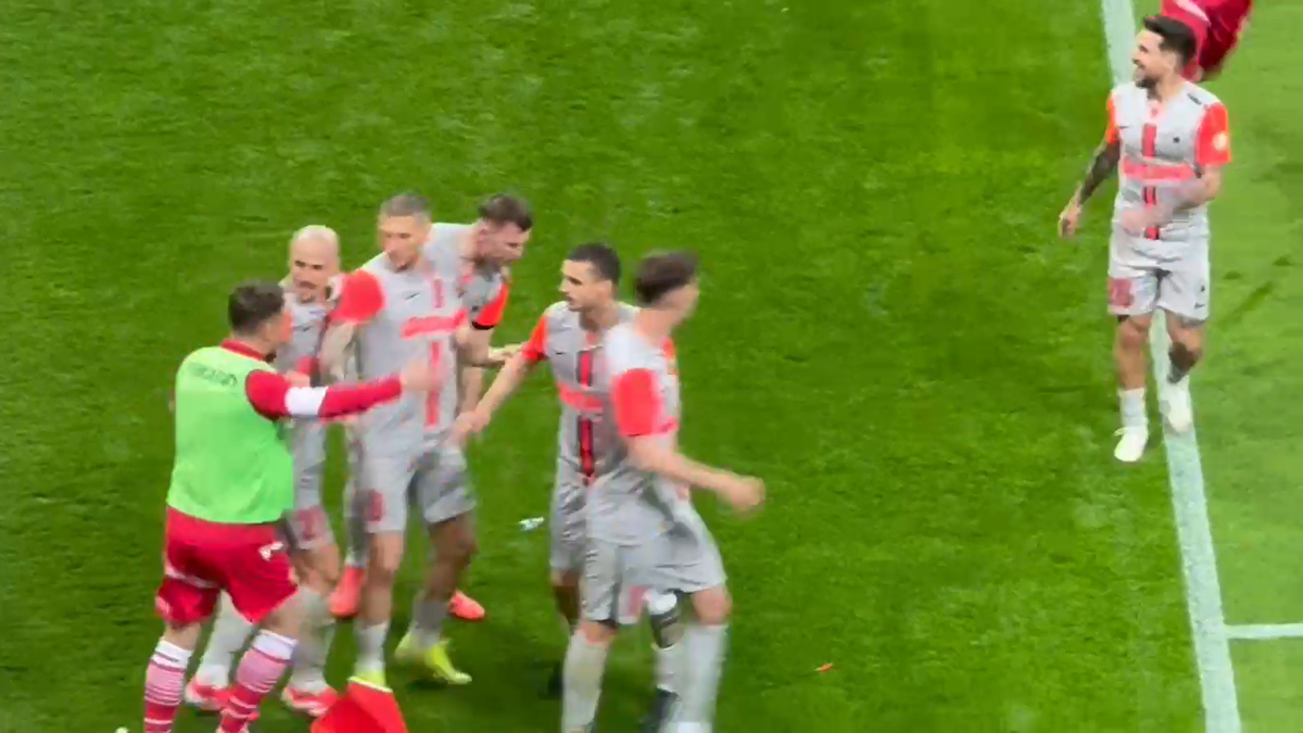 DINAMO - FCSB/ Miculescu s-a bucurat în fața PCH