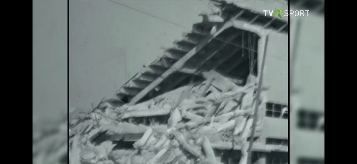 Imagini în premieră difuzate de Televiziunea Română » Cum a fost devastat stadionul Rapid în bombardamentele din 1944!