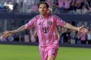 Messi a intrat pe teren și a marcat la două minute pentru Inter Miami » Cui a dedicat reușita