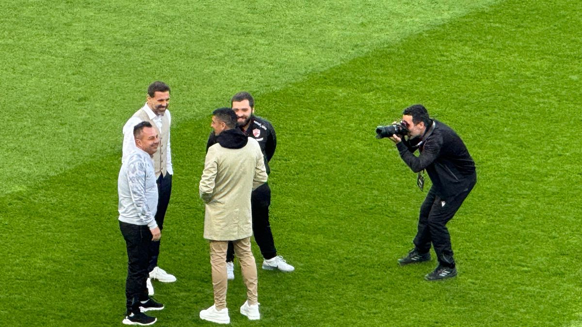 Imagine VIRALĂ după Dinamo - FCSB, cu Florinel Coman în prim-plan: ce a făcut de la 2.400 de kilometri distanță