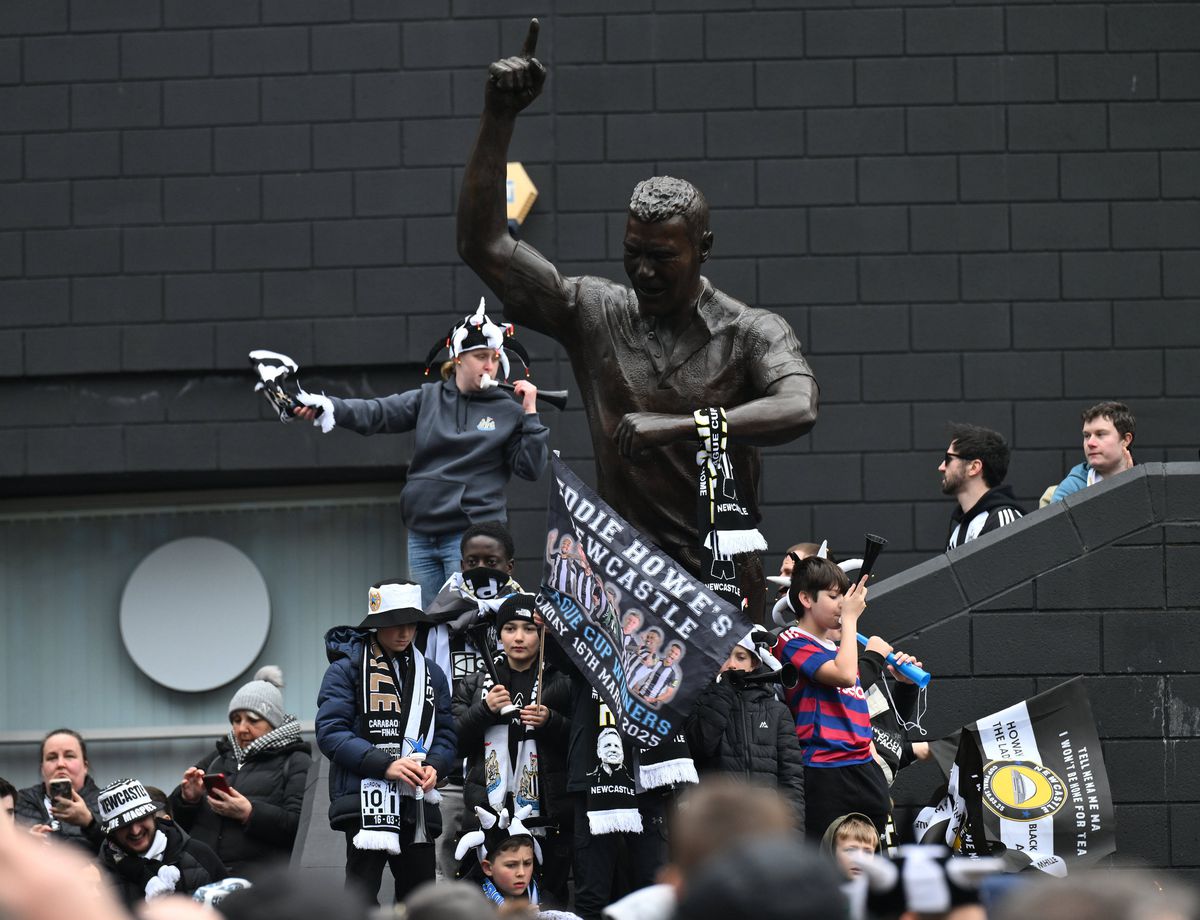 Suporterii lui Newcastle au sărbătorit triumful din Cupa Ligii Angliei