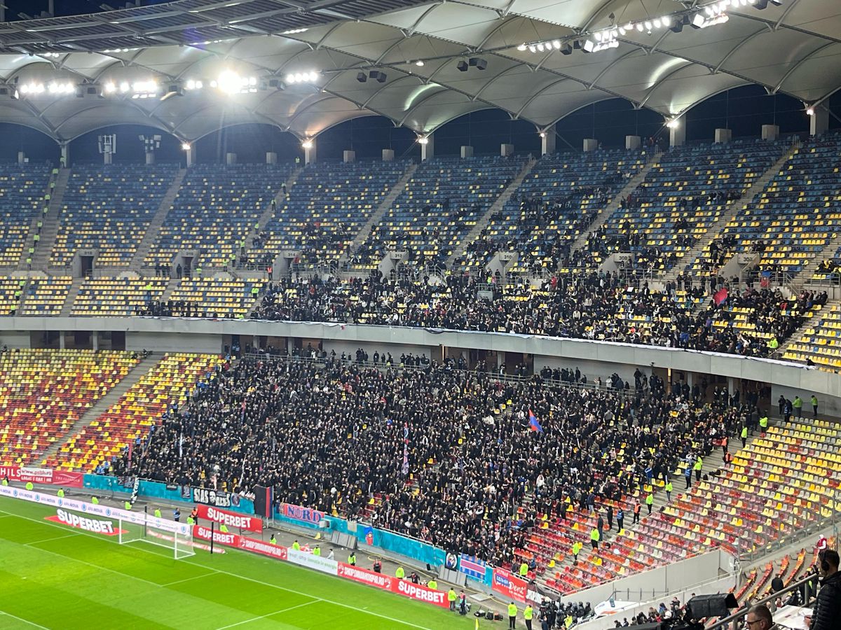 Mustață spera să introducă două bannere abominabile la Dinamo - FCSB » Ce conțineau, în realitate, mesajele descrise drept „ironii”