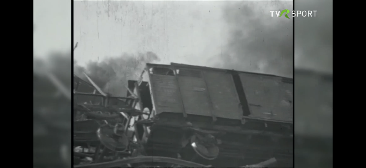 Imagini în premieră difuzate de Televiziunea Română » Cum a fost devastat stadionul Rapid în bombardamentele din 1944!