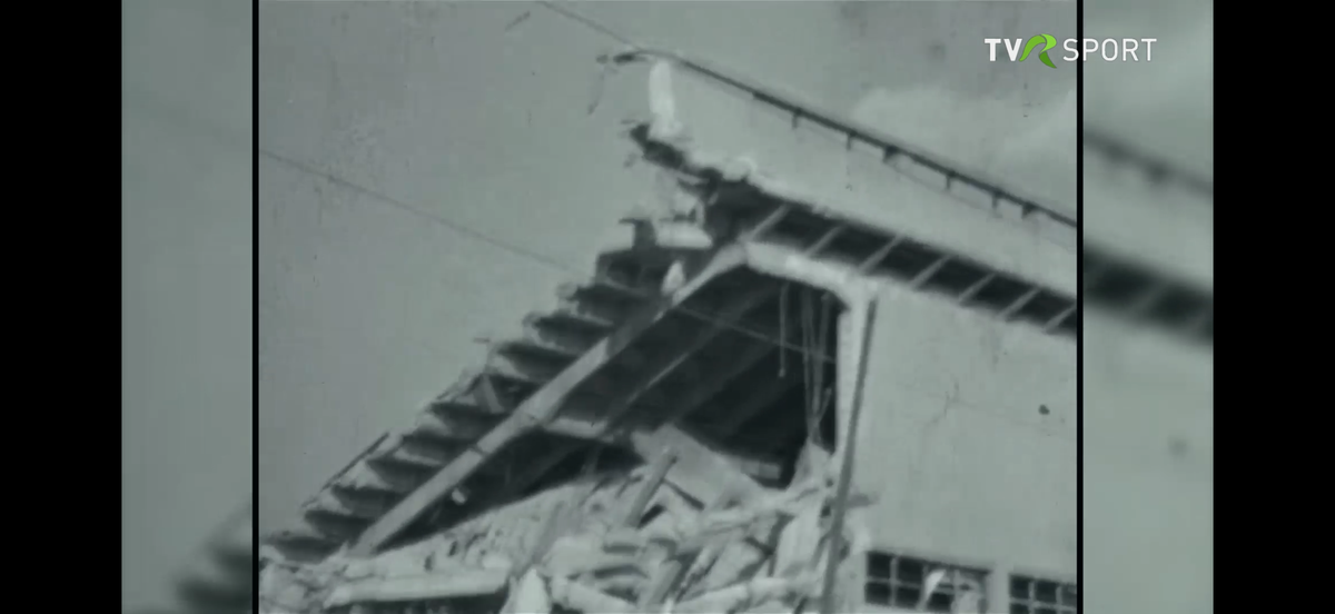 Imagini în premieră difuzate de Televiziunea Română » Cum a fost devastat stadionul Rapid în bombardamentele din 1944!