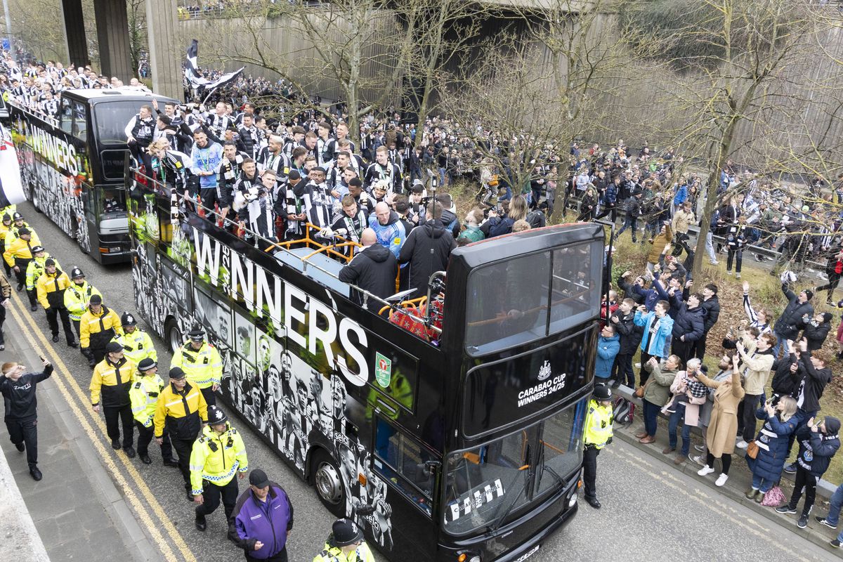 Suporterii lui Newcastle au sărbătorit triumful din Cupa Ligii Angliei