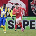 Danel Dongmo (stânga), dorit de mai multe echipe // FOTO: Imago Images