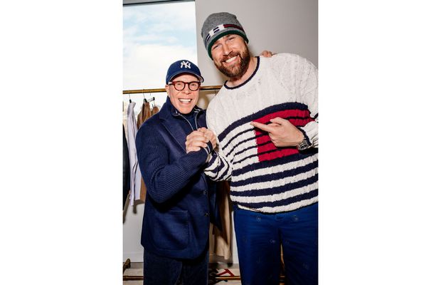 Tommy Hilfiger îl întâmpină pe Travis Kelce, o figură emblematică a fotbalului american, în calitate de ambasador global al brandului și colaborator creativ